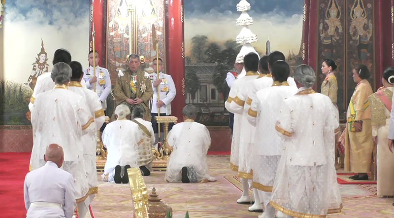 สมเด็จพระเจ้าอยู่หัว สมเด็จพระเจ้าอยู่หัว