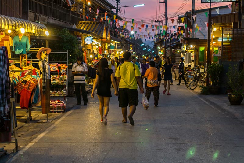 ห้ามพลาดกับถนนคนเดินเชียงคาน