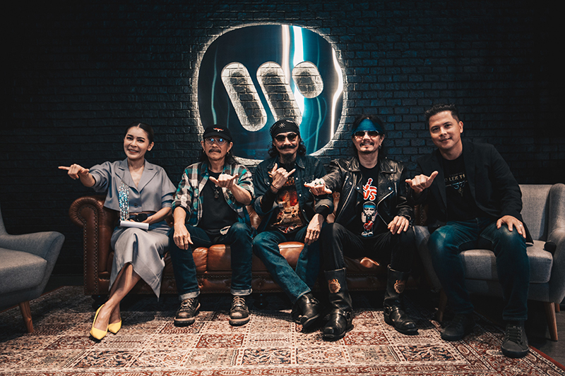คอนเสิร์ต 3 ขุนพลคาราบาว แอ๊ด เล็ก เทียรี่ : กวี คีตา ความรัก คอนเสิร์ต 3 ขุนพลคาราบาว แอ๊ด เล็ก เทียรี่ : กวี คีตา ความรัก