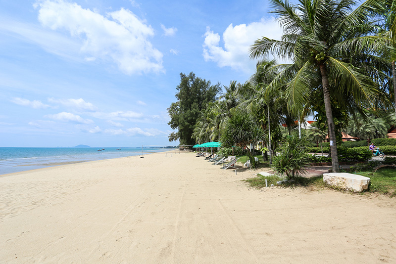 หาดบ้านกรูด หาดบ้านกรูด