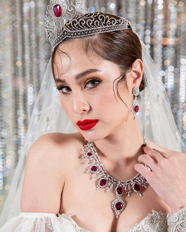 ขวัญ อุษามณี ขวัญ อุษามณี