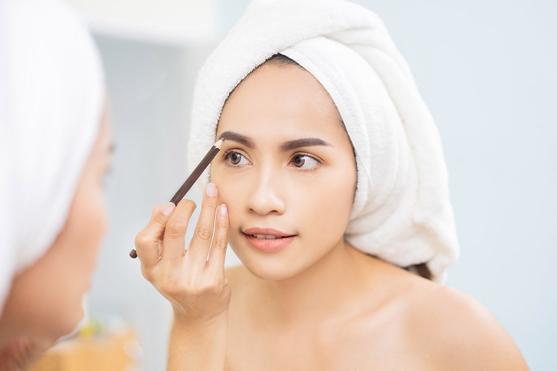 ดินสอเขียนคิ้ว ดินสอเขียนคิ้ว