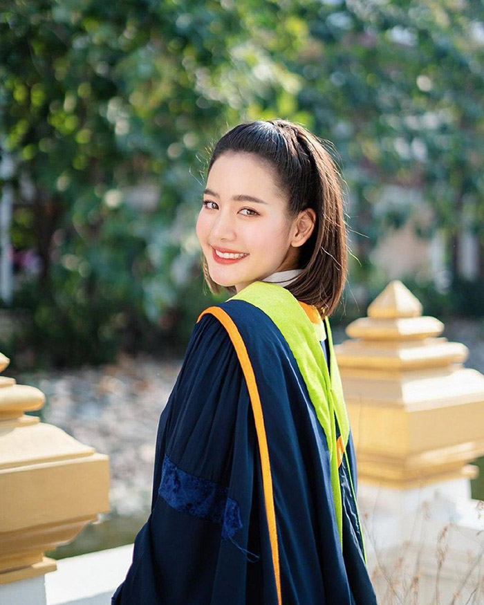 โบว์ เมลดา โบว์ เมลดา