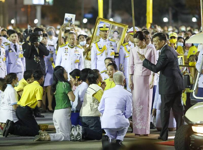ในหลวง พระราชินี เสด็จฯ ในหลวง พระราชินี เสด็จฯ