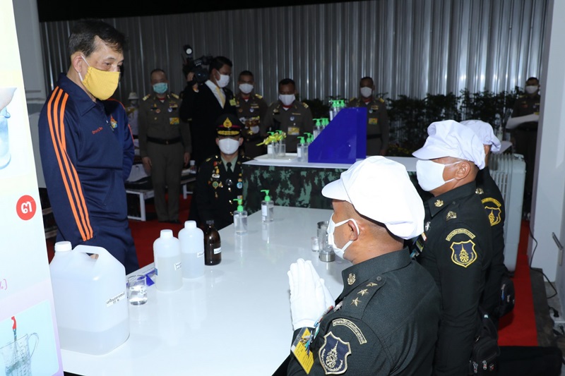 พระเจ้าอยู่หัว ร.10 และพระราชินี พระเจ้าอยู่หัว ร.10 และพระราชินี