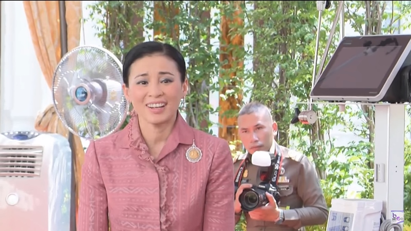 พระบาทสมเด็จพระเจ้าอยู่หัว พระบาทสมเด็จพระเจ้าอยู่หัว
