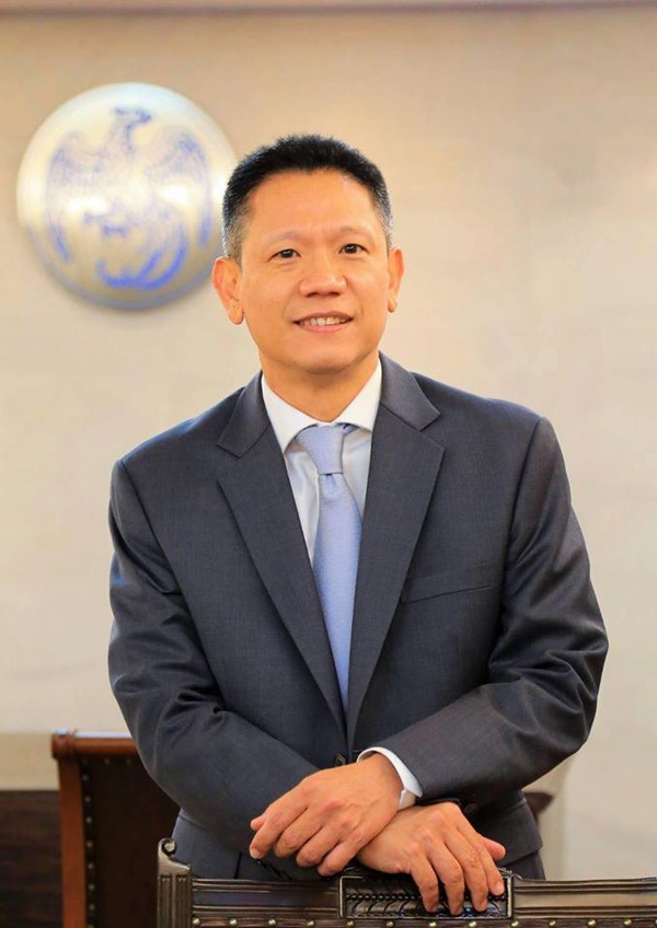 ลวรณ แสงสนิท ลวรณ แสงสนิท