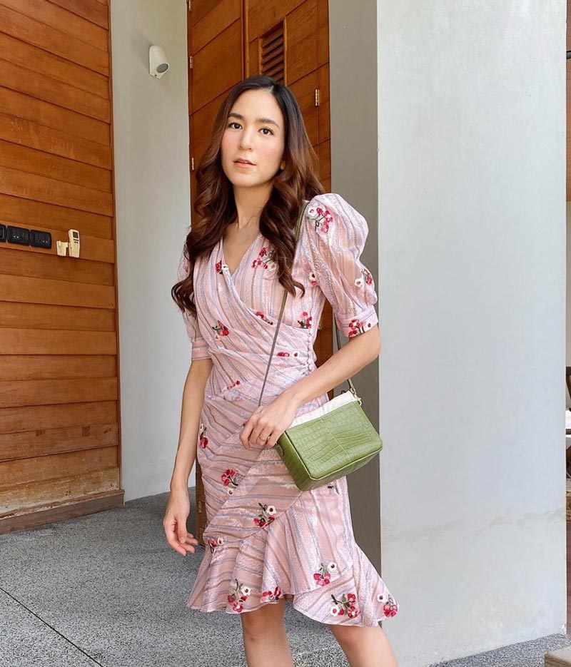 พลอย ชิดจันทร์ พลอย ชิดจันทร์