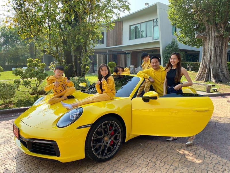 พลอย ชิดจันทร์ พลอย ชิดจันทร์