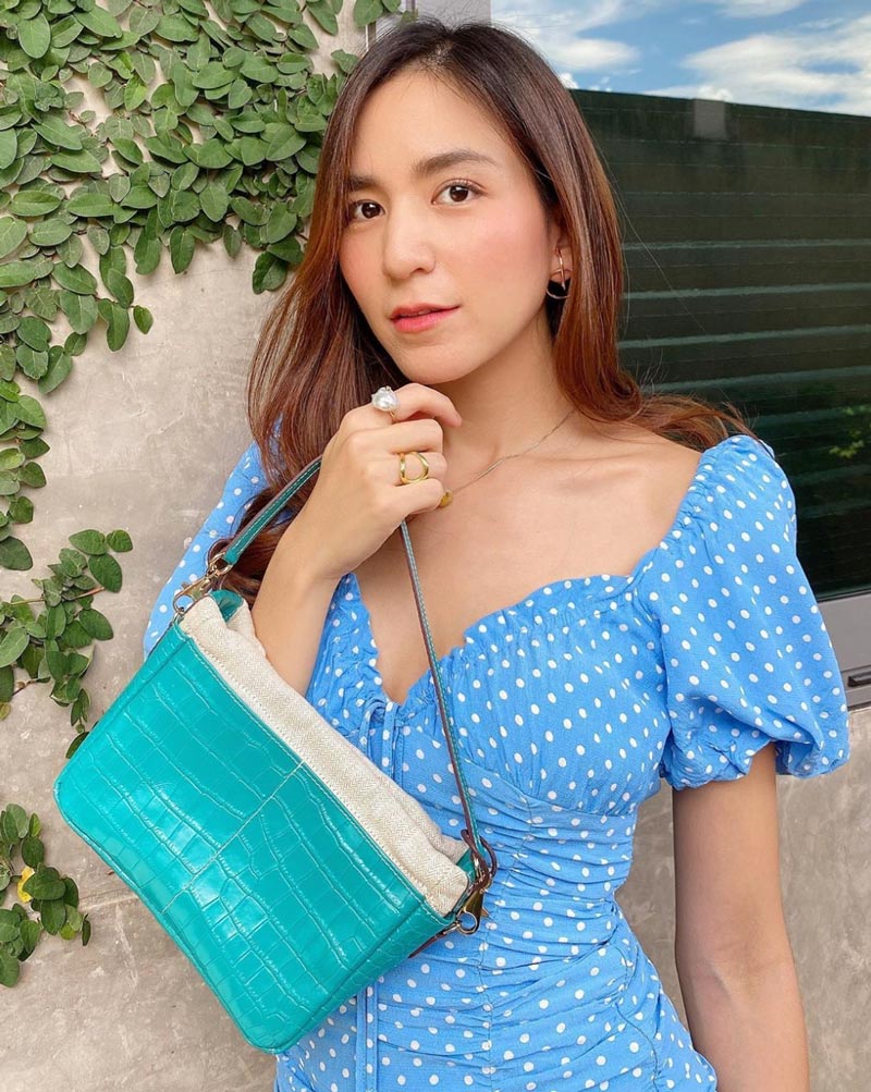 พลอย ชิดจันทร์ พลอย ชิดจันทร์