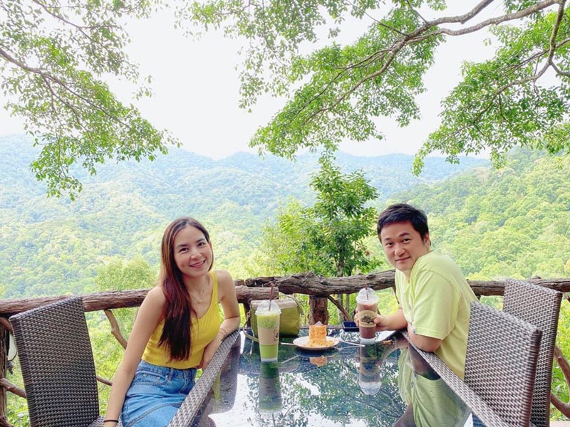 พลอย ชิดจันทร์ พลอย ชิดจันทร์