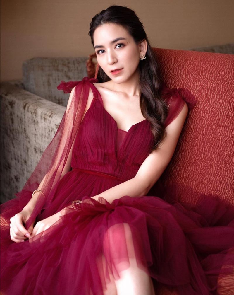 พลอย ชิดจันทร์ พลอย ชิดจันทร์