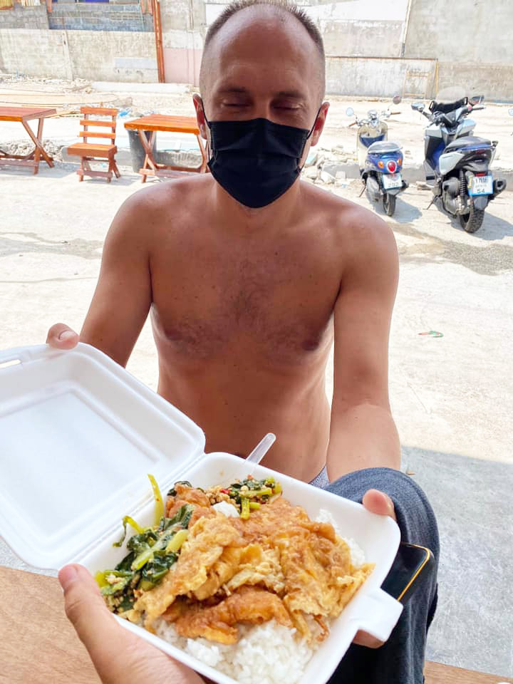 แจกข้าวชาวต่างชาติ แจกข้าวชาวต่างชาติ