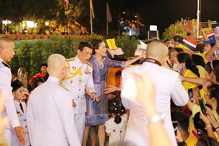 ในหลวง ร.10 ในหลวง ร.10