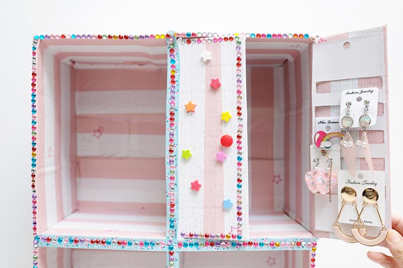 DIY ชั้นวางของ DIY ชั้นวางของ