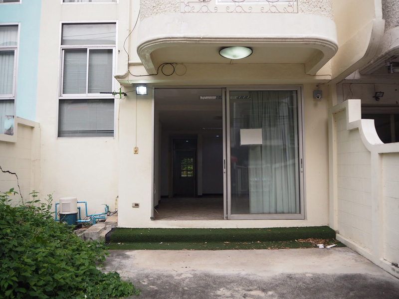 รีโนเวททาวน์โฮม รีโนเวททาวน์โฮม