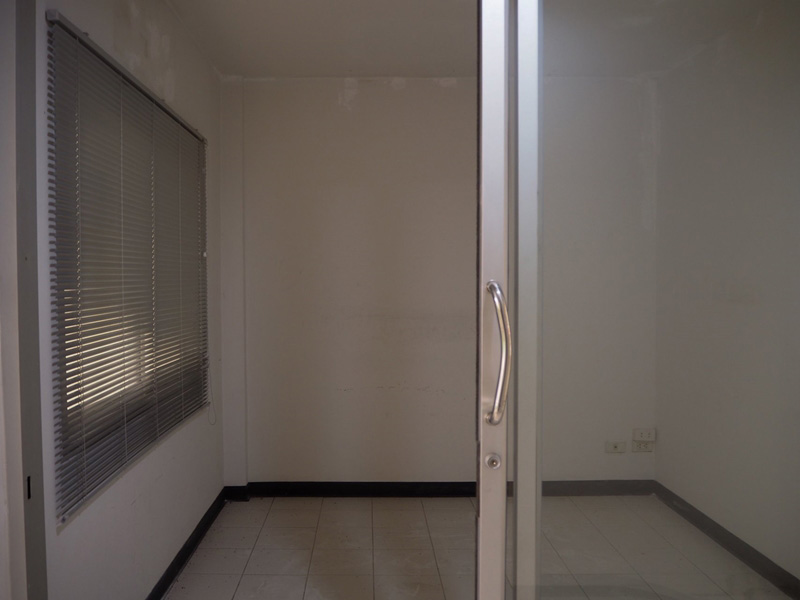 รีโนเวททาวน์โฮม รีโนเวททาวน์โฮม