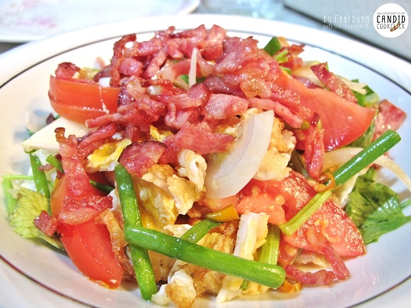 ยำไข่ดาว ยำไข่ดาว