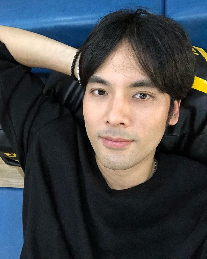 บอม ธนิน บอม ธนิน