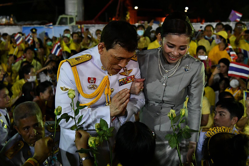 ในหลวง - พระราชินี ในหลวง - พระราชินี