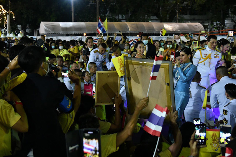 ในหลวง - พระราชินี ในหลวง - พระราชินี