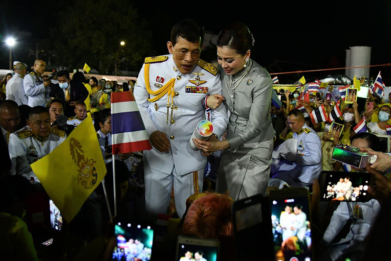 ในหลวง - พระราชินี ในหลวง - พระราชินี