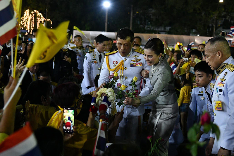 ในหลวง - พระราชินี ในหลวง - พระราชินี