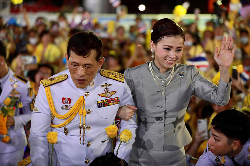 ในหลวง - พระราชินี ในหลวง - พระราชินี