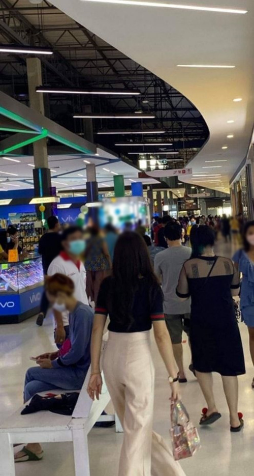 โซเชียลฉะห้างดัง โซเชียลฉะห้างดัง