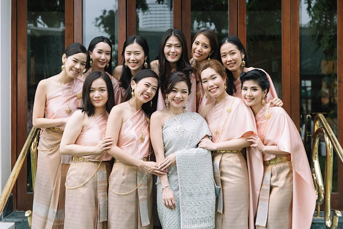 ร้านเช่าชุดไทยเพื่อนเจ้าสาว ร้านเช่าชุดไทยเพื่อนเจ้าสาว