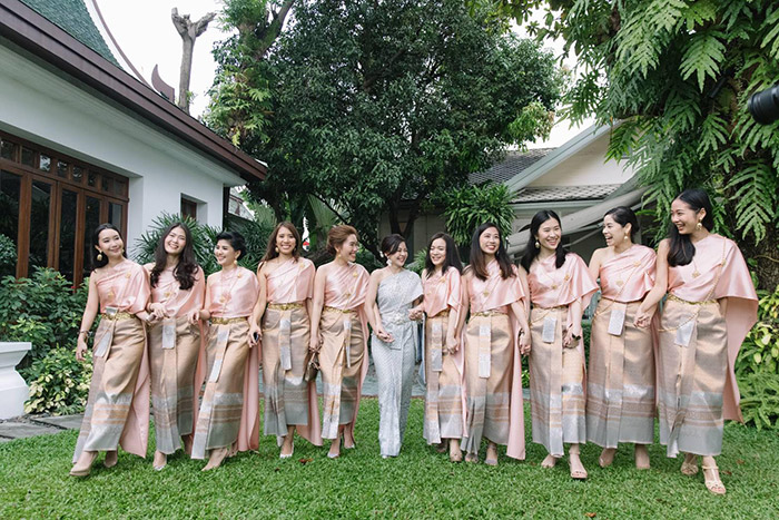 ร้านเช่าชุดไทยเพื่อนเจ้าสาว ร้านเช่าชุดไทยเพื่อนเจ้าสาว