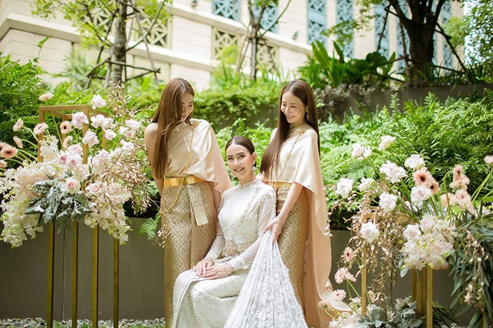 ร้านเช่าชุดไทยเพื่อนเจ้าสาว ร้านเช่าชุดไทยเพื่อนเจ้าสาว