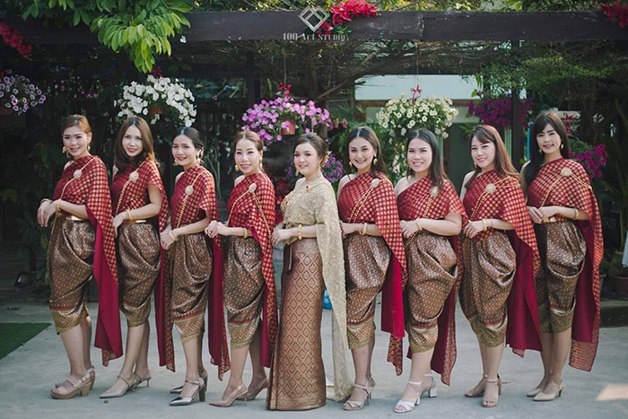 ร้านเช่าชุดไทยเพื่อนเจ้าสาว ร้านเช่าชุดไทยเพื่อนเจ้าสาว