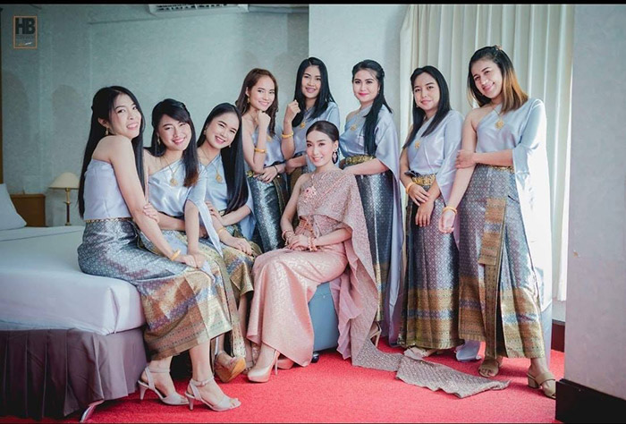 ร้านเช่าชุดไทยเพื่อนเจ้าสาว ร้านเช่าชุดไทยเพื่อนเจ้าสาว