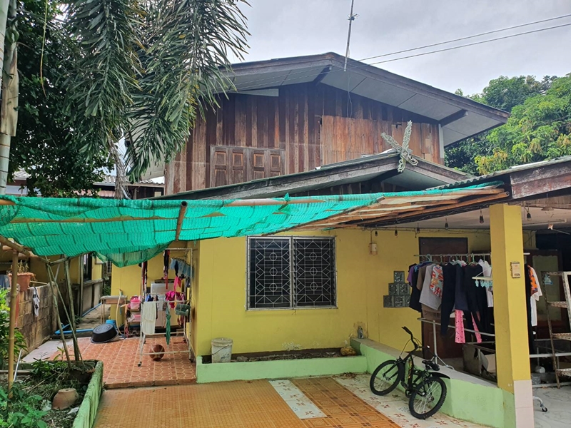 สร้างบ้านหลังแรก สร้างบ้านหลังแรก