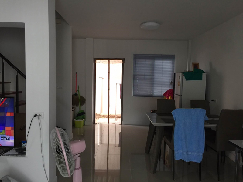 ทำห้องครัวหลังบ้านทาวน์เฮ้าส์ ทำห้องครัวหลังบ้านทาวน์เฮ้าส์