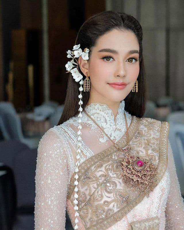 จีน่า ญีนา ซาลาส จีน่า ญีนา ซาลาส