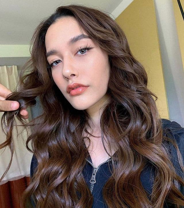 จีน่า ญีนา ซาลาส จีน่า ญีนา ซาลาส