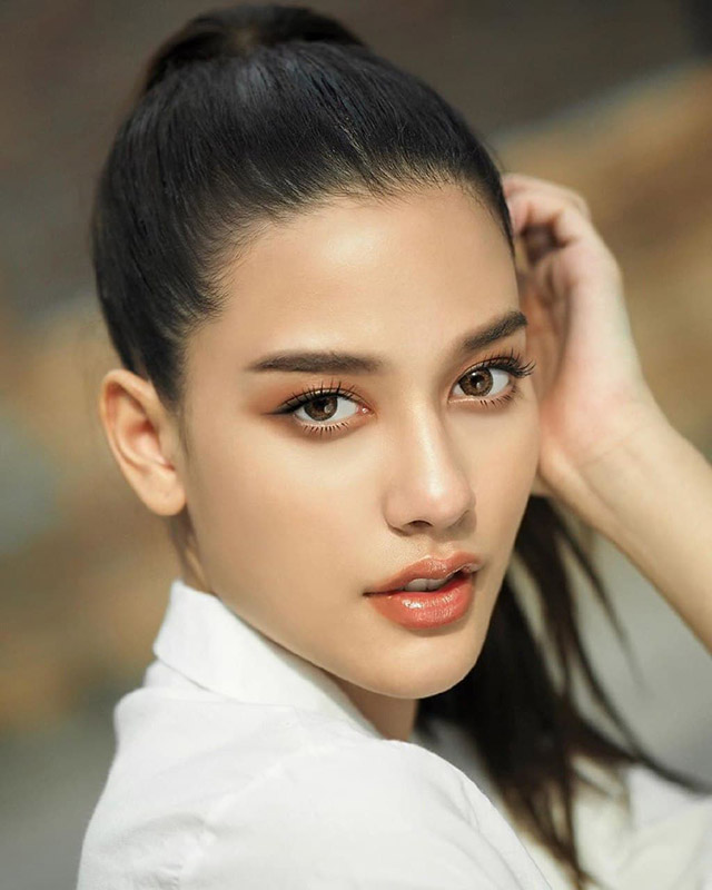 จีน่า ญีนา ซาลาส จีน่า ญีนา ซาลาส