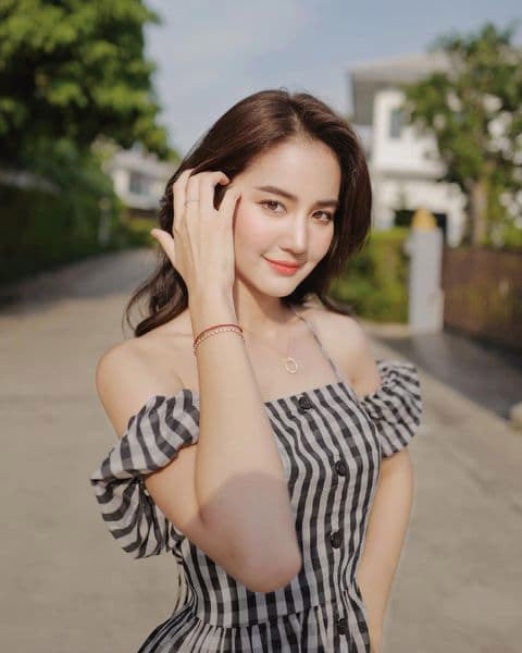 โบว์ เมลดา โบว์ เมลดา