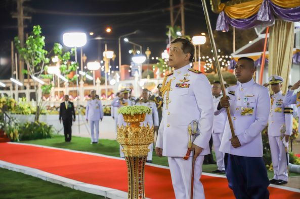 ในหลวง พระราชินี เสด็จฯ ในหลวง พระราชินี เสด็จฯ