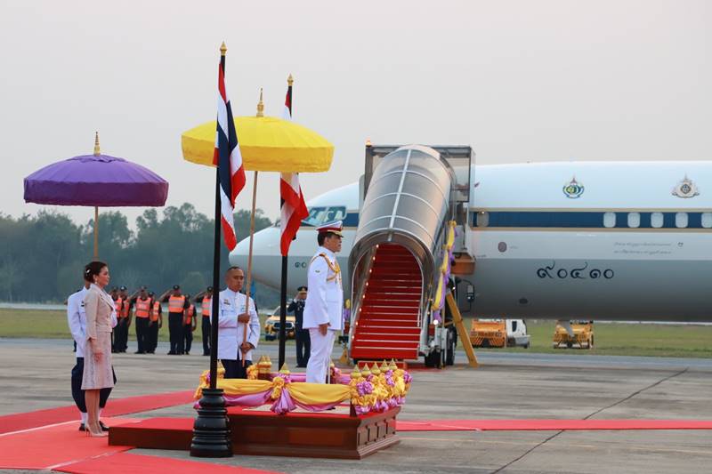 ในหลวง พระราชินี เสด็จฯ ในหลวง พระราชินี เสด็จฯ