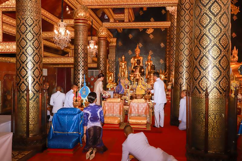 ในหลวง พระราชินี เสด็จฯ ในหลวง พระราชินี เสด็จฯ