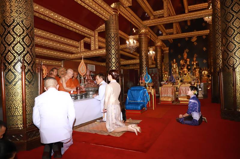 ในหลวง พระราชินี เสด็จฯ ในหลวง พระราชินี เสด็จฯ