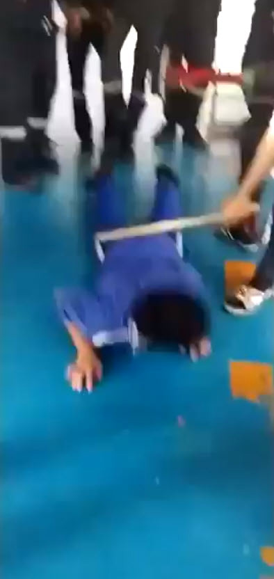 ครูตีนักเรียน ครูตีนักเรียน