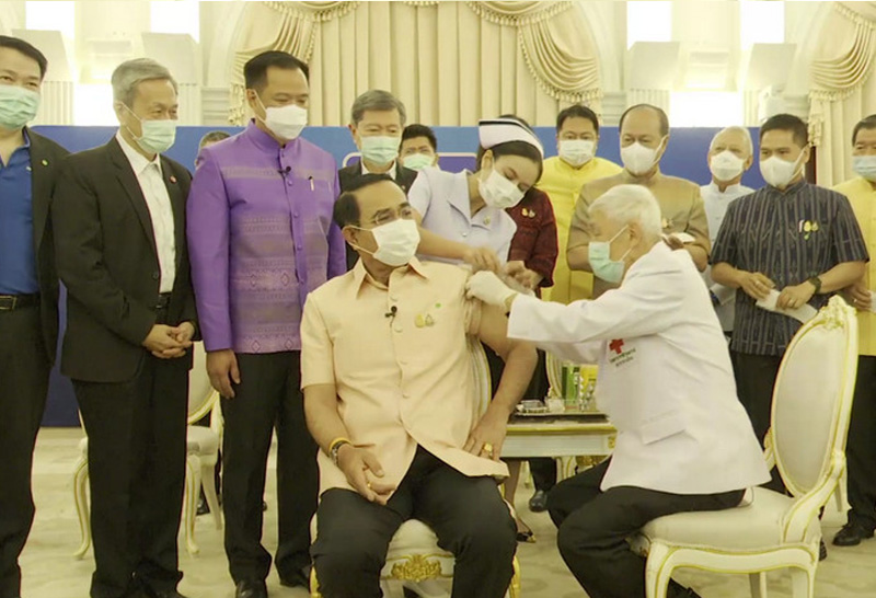 ประยุทธ์ฉีดวัคซีนโควิด 19 ประยุทธ์ฉีดวัคซีนโควิด 19