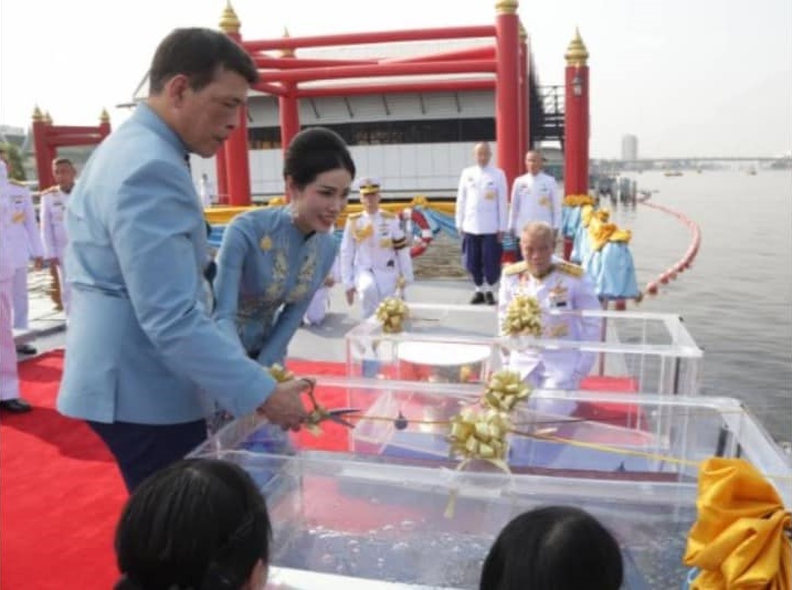 ในหลวง ร.10 กับ เจ้าคุณพระสินีนาฏ ในหลวง ร.10 กับ เจ้าคุณพระสินีนาฏ