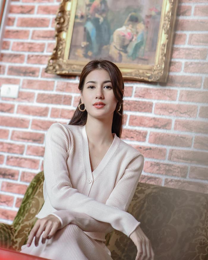 พิ้งค์พลอย ปภาวดี พิ้งค์พลอย ปภาวดี