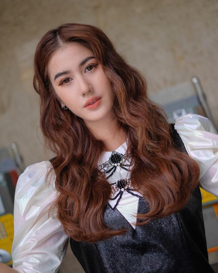 พิ้งค์พลอย ปภาวดี พิ้งค์พลอย ปภาวดี