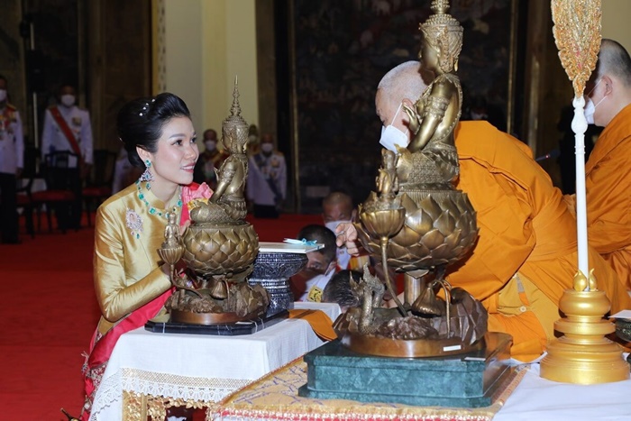 ในหลวง - พระราชินี ในหลวง - พระราชินี